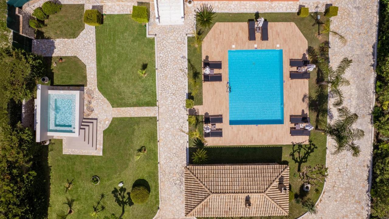 Amalthia Villa Mouzákion Esterno foto