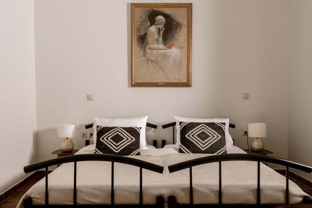 Amalthia Villa Mouzákion Esterno foto