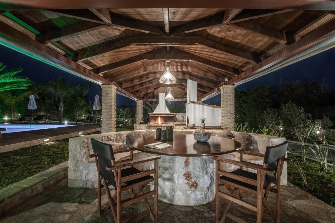 Amalthia Villa Mouzákion Esterno foto