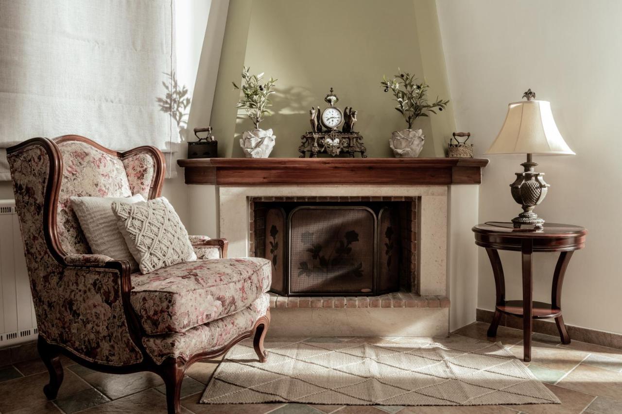 Amalthia Villa Mouzákion Esterno foto